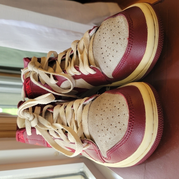 Air Jordan 1 Mid SE Tiki Leaf Team Red DZ2820-601 Women Size 5 - Picture 3 of 7